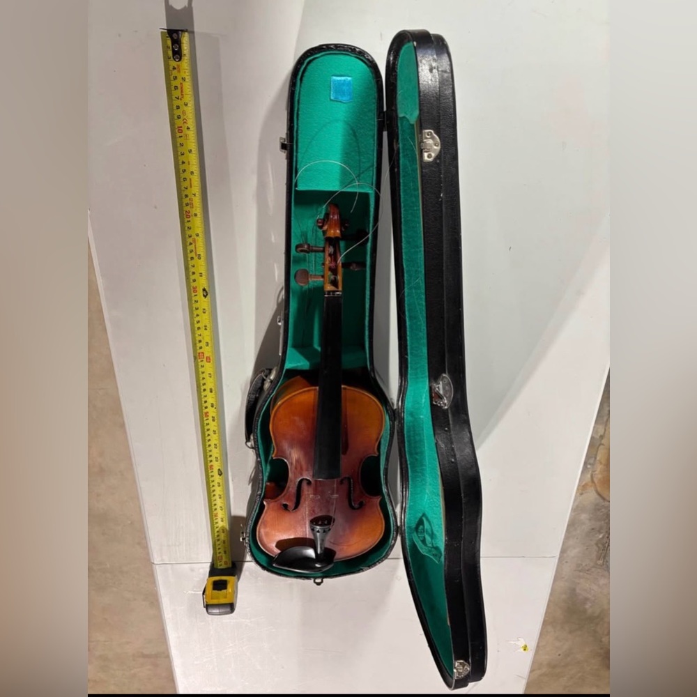 Vintage Lark 4/4 Violin